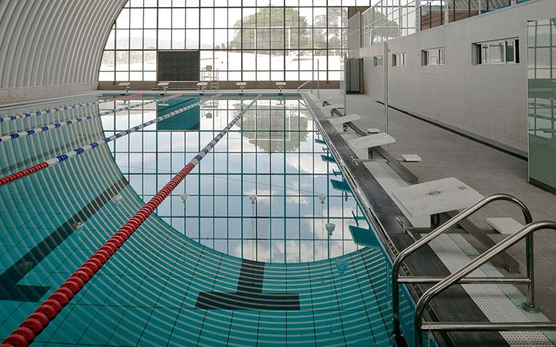 適用于酒店泳池，水療中心，度假村泳池，健身俱樂部泳池，水上娛樂中心，健身房泳池以及競賽泳池。